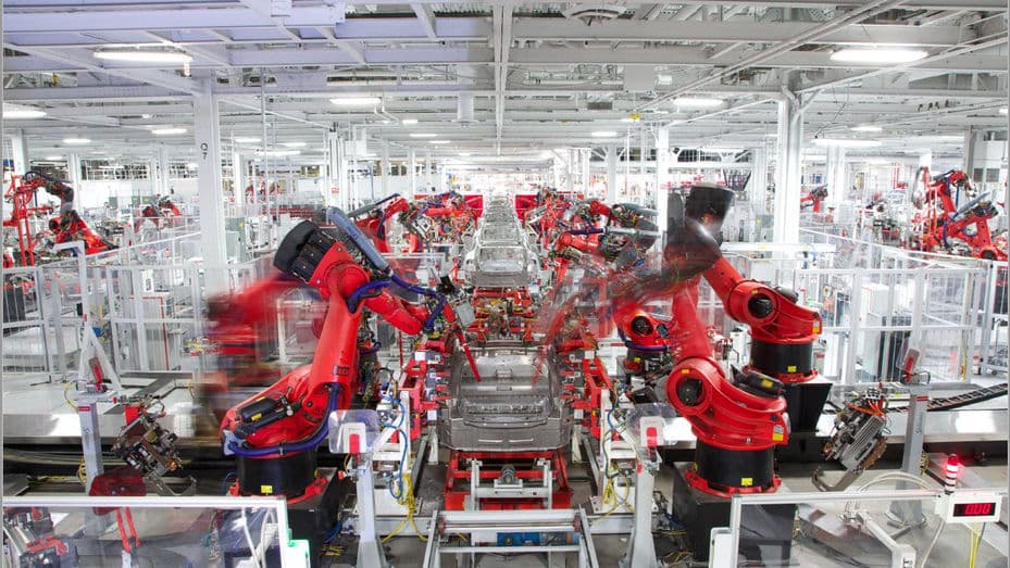Is a human or a robot more efficient?